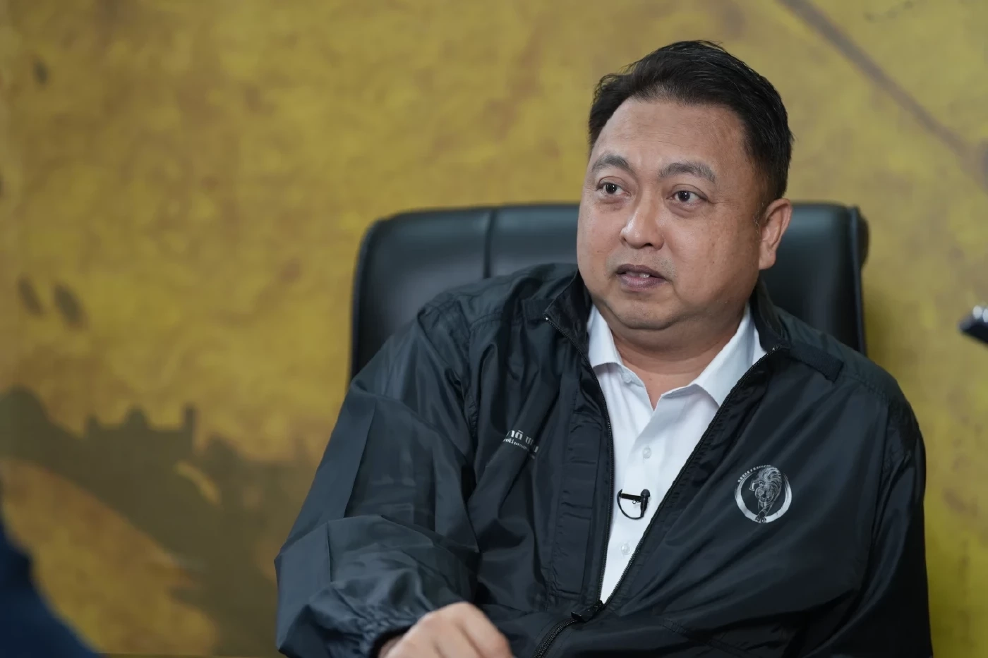 สุชาติ ชมกลิ่น  รมช.พาณิชย์ และแกนนำรวมไทยสร้างชาติ 