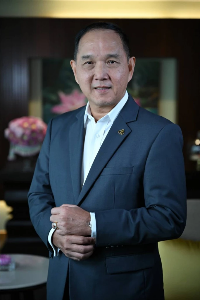 นายชาย เอี่ยมศิริ ประธานเจ้าหน้าที่บริหาร บริษัท การบินไทย จำกัด (มหาชน)