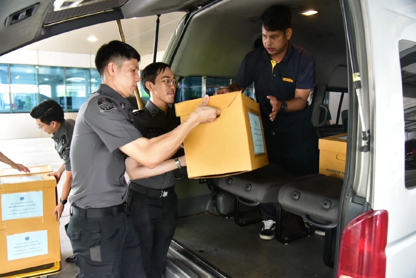 "ดีเอสไอ" ส่งสำนวน 31,224 แผ่น คดี "ฮั้วสร้างตึก สตง." ให้ ป.ป.ช. พบเจ้าหน้าที่รัฐพัวพันทุจริต