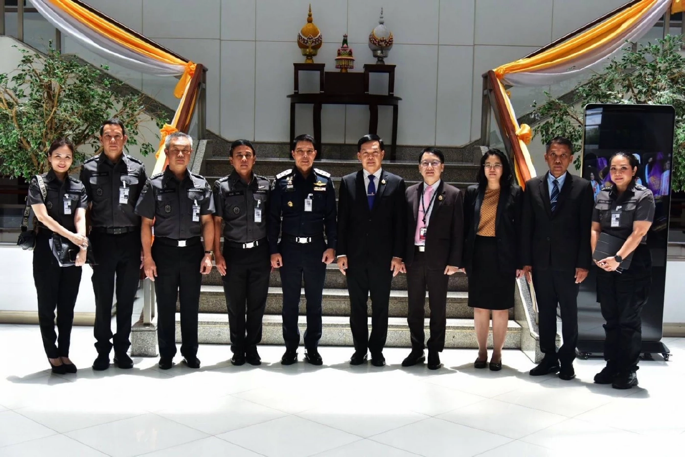 "ดีเอสไอ" ส่งสำนวน 31,224 แผ่น คดี "ฮั้วสร้างตึก สตง." ให้ ป.ป.ช. พบเจ้าหน้าที่รัฐพัวพันทุจริต