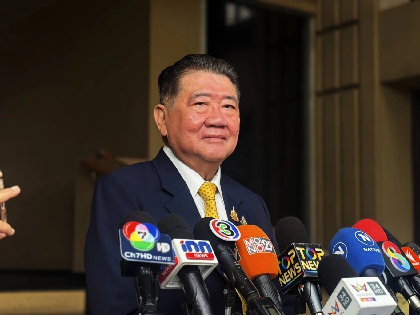 "ภูมิธรรม" ขออย่าจับแพะชนแกะ "ชัยเกษม" ประกาศ "พร้อมทำหน้าที่นายกฯ"