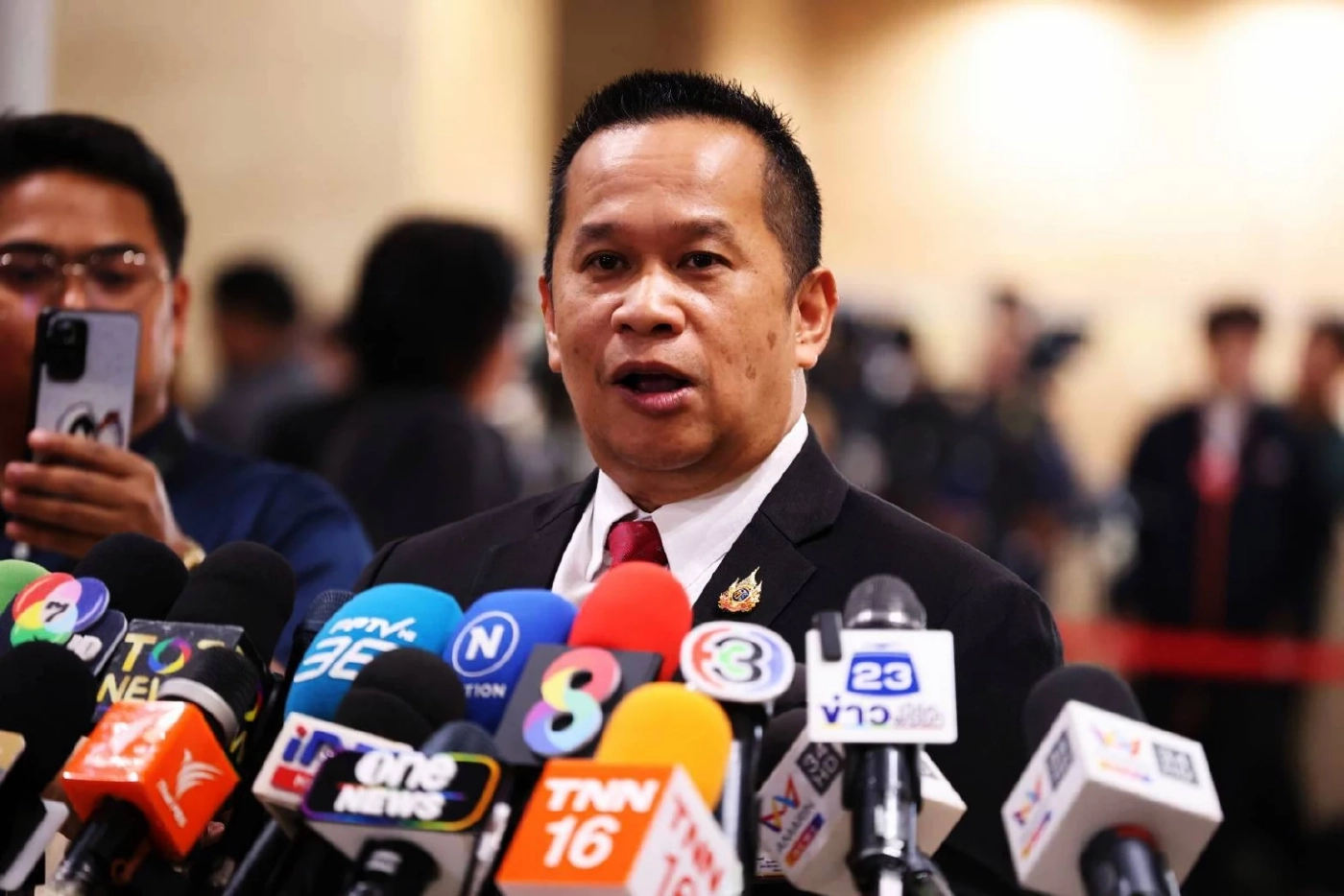 "อนุสรณ์" ชี้ "ทักษิณ" ห่างไกลจากการครอบงำพรรคเพื่อไทย