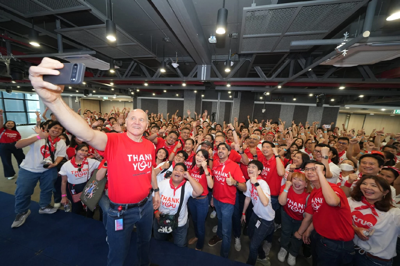 ทรูรวมพนักงานกว่า 1,400 คน ทั่วประเทศ ลงพื้นที่รับฟังลูกค้า ยกระดับบริการ พร้อมมอบสิทธิพิเศษจัดเต็ม