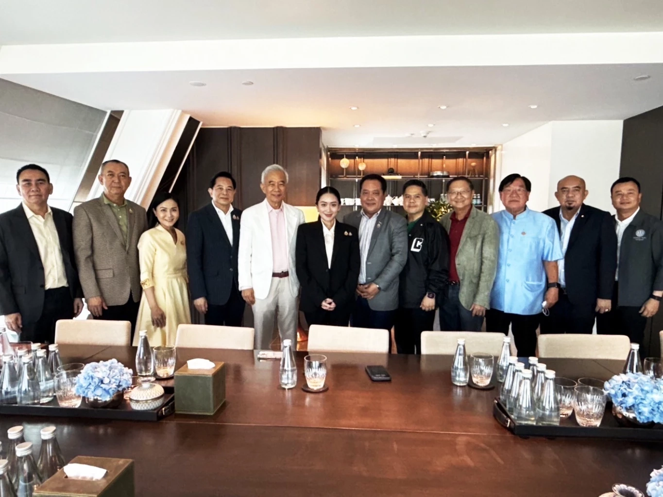 เปิด 5 ประเด็นอินไซต์ "นายกฯอิ๊งค์" หารือแกนนำพรรคร่วมรัฐบาล