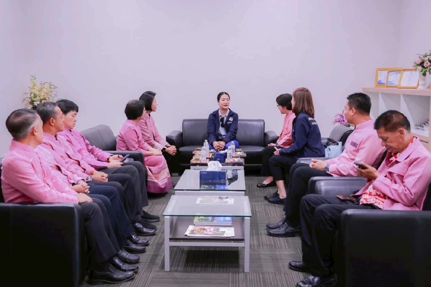 “ธีรรัตน์” หนุนท่องเที่ยวลำปาง ชู “ผ้าสีครั่ง-ลายละกอนไส้หมู”
