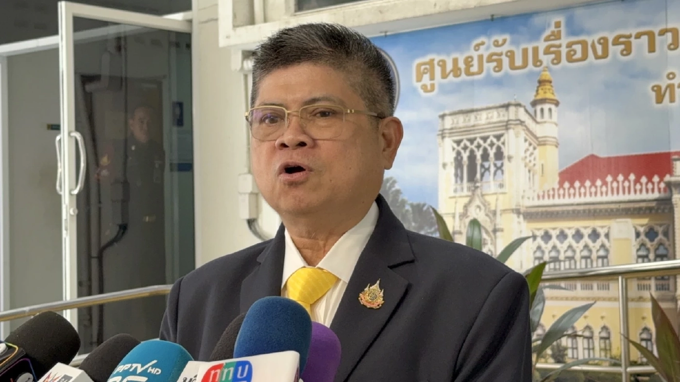 นายเสกสกล อัตถาวงศ์ หรือ แรมโบ้ ในฐานะผู้ก่อตั้งพรรครวมไทยสร้างชาติ (รทสช.)