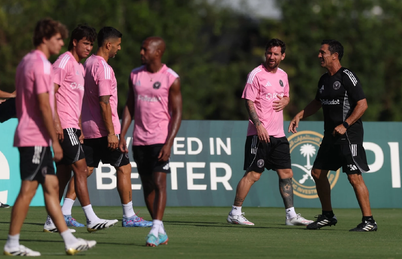 ลิโอเนล เมสซี และหลุยส์ ซัวเรซ นำซ้อมอินเตอร์ ไมอามี ก่อนเกมคลับเวิลด์คัพ 2025 กับปอร์โต้