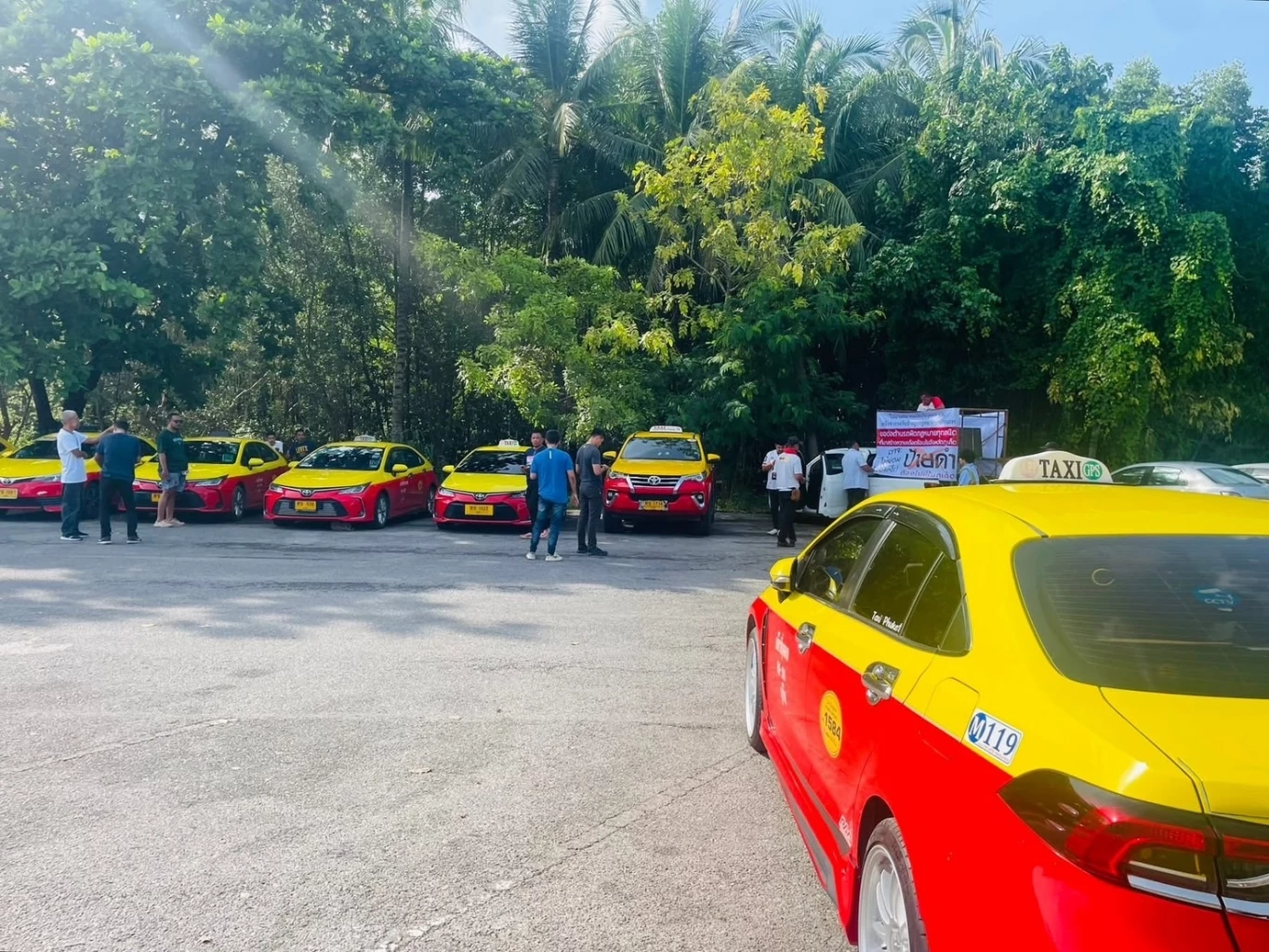 แท็กซี่ภูเก็ต จี้กวาดล้างกำจัดรถป้ายดำ ออกจากระบบแอปพลิเคชัน