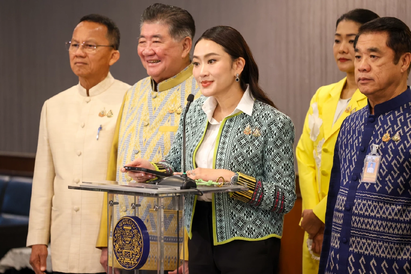 นายกฯเดินทางถึงโรงแรมโรสวูด คาดถกพรรคร่วมรัฐบาล ปรับครม.