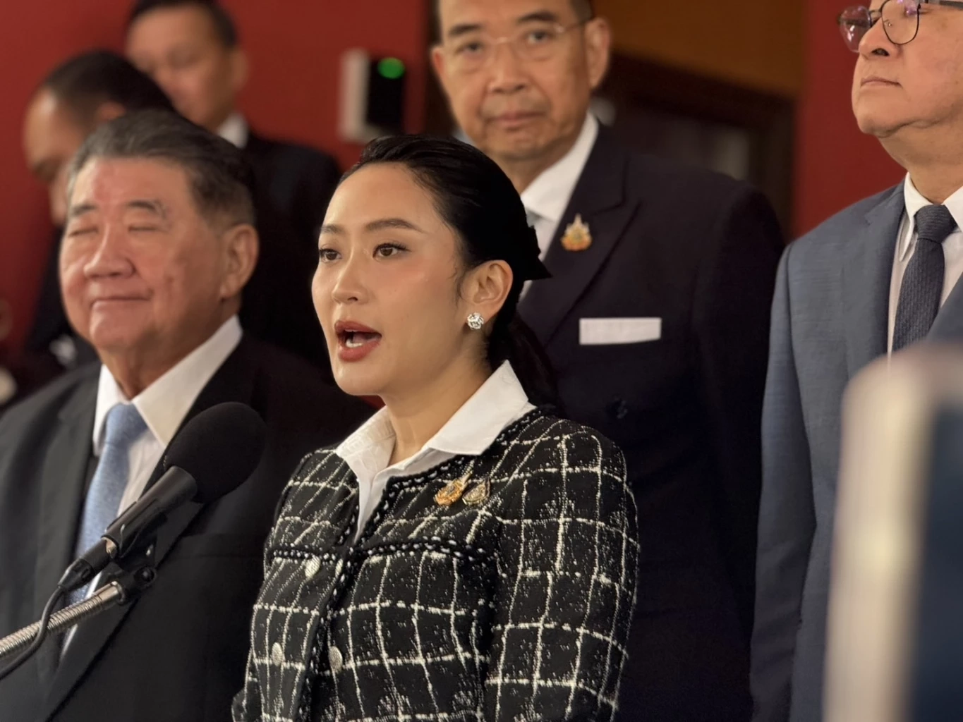 นายกฯ ถก สมช.แก้ปัญหาไทย-กัมพูชา ให้หน้างานประเมินหากต้องปะทะ