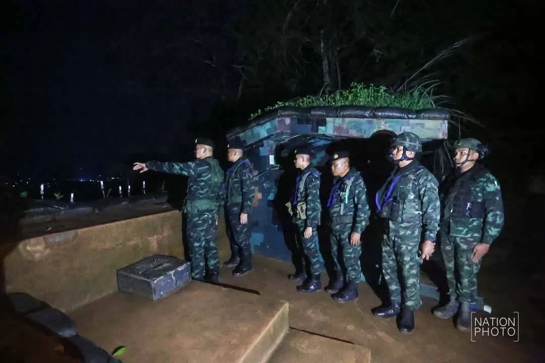 "มทภ.2" ตรวจเยี่ยมให้กำลังใจทหารประจำฐาน "ปราสาทตาเมือนธม"