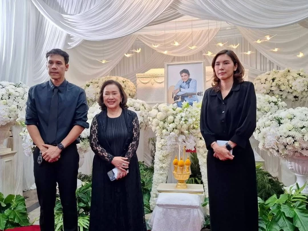 คนบันเทิง แห่ร่วมอาลัย "ไพโรจน์ สังวริบุตร" อดีตพระเอกดัง