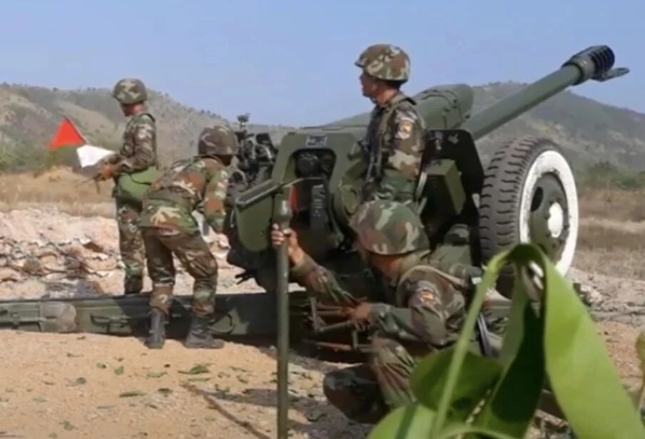 จับโป๊ะ "ฮุนเซน" เช็กคลังอาวุธกัมพูชา แสนยานุภาพทิพย์