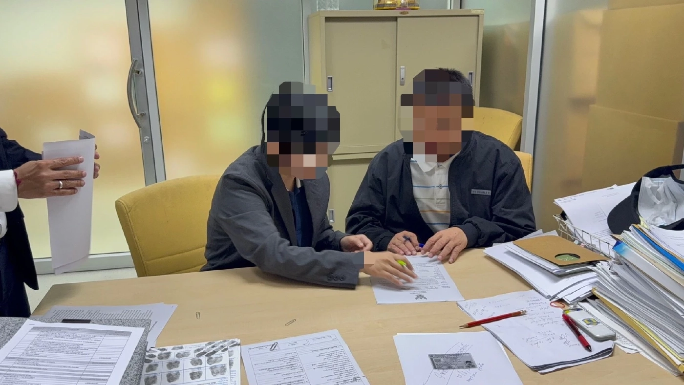 "ดีเอสไอ" คุมตัว "บินลิง วู" ผู้ต้องหาคดีนอมินี "ตึก สตง.ถล่ม" ส่งอัยการ