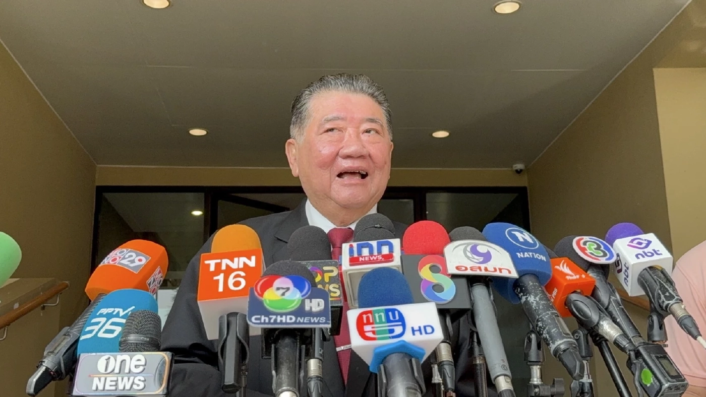 นายภูมิธรรม เวชยชัย รองนายกรัฐมนตรี และ รมว.กลาโหม 