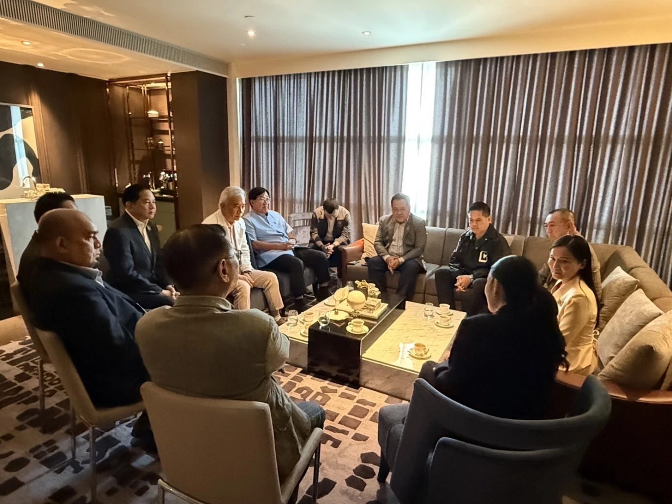 เปิด 5 ประเด็นอินไซต์ "นายกฯอิ๊งค์" หารือแกนนำพรรคร่วมรัฐบาล