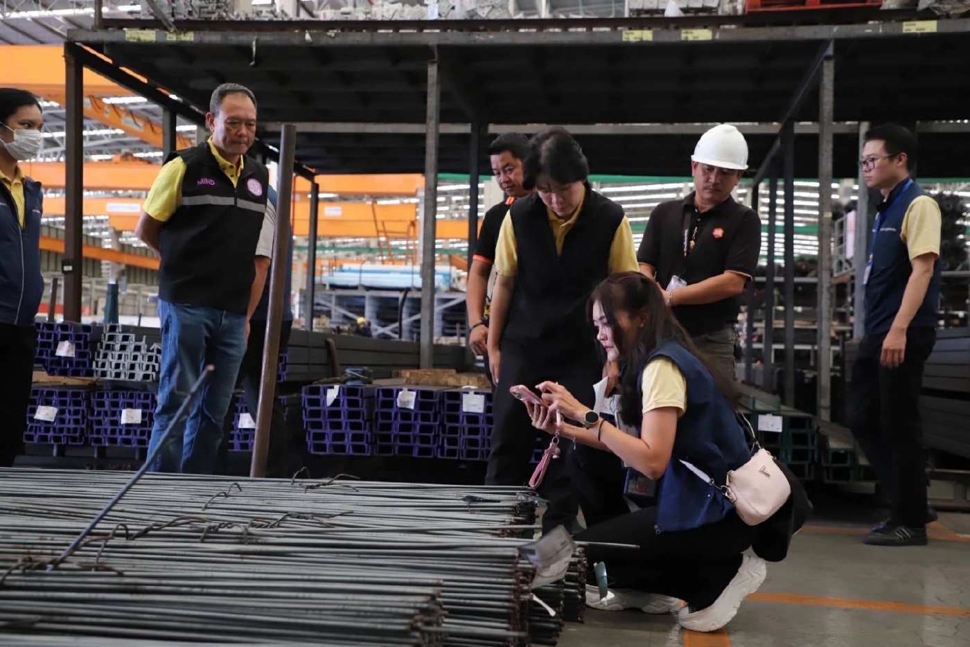 ”เอกนัฏ“ ส่ง ”ทีมสุดซอย“ บุกห้างดัง ยึดเหล็กตกเกรด-ปลั๊กพ่วงห่วย