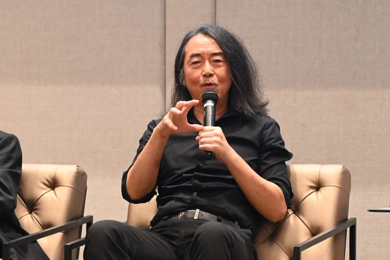 ศาสตราจารย์ ดร.ไชยันต์ ไชยพร  อาจารย์ภาควิชาการปกครอง คณะรัฐศาสตร์ จุฬาลงกรณ์มหาวิทยาลัย