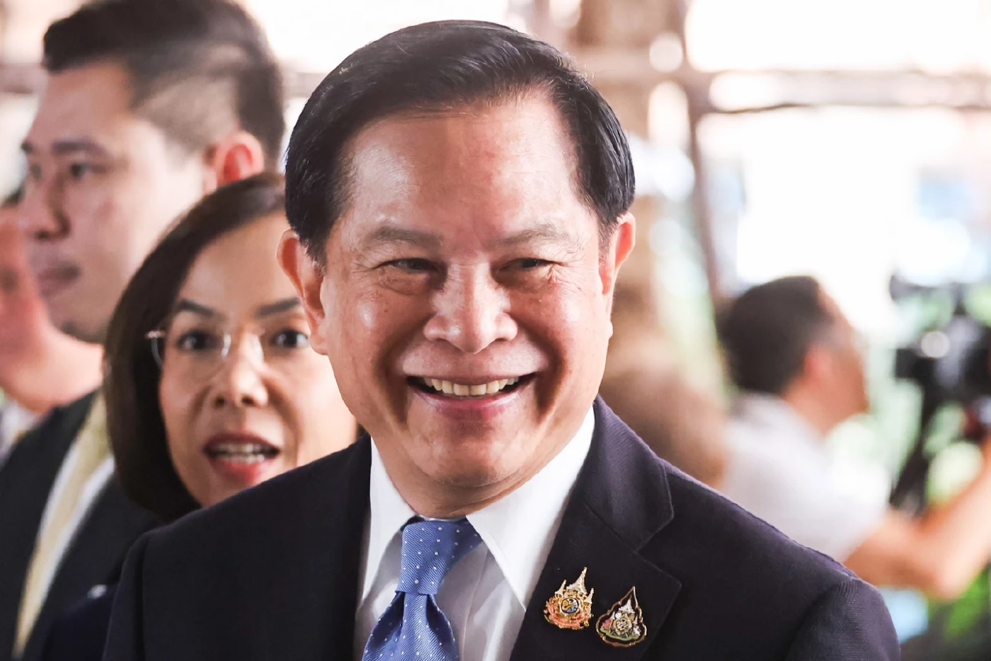 “สนธิญา” ร้องนายกฯ เพิ่ม ปลด “พีระพันธุ์” เหตุ "ภรรยาโอนหุ้นไม่สำเร็จ ถือเกิน 5%