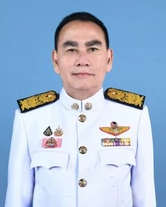 นายเดชอิศม์ ขาวทอง