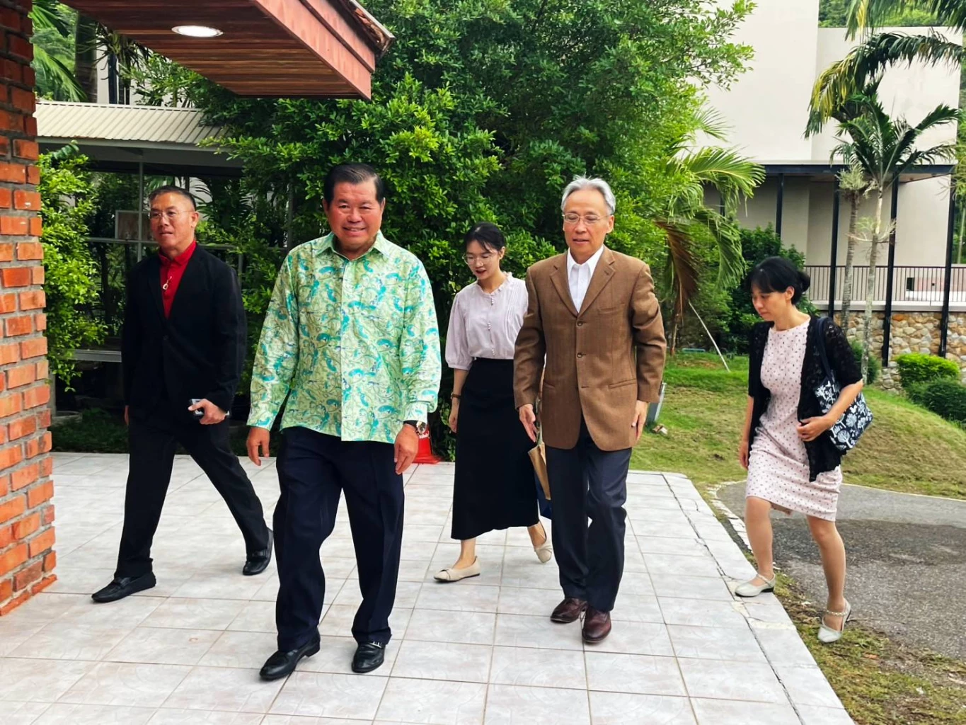 “นิพนธ์” เปิดบ้านต้อนรับ \"กงสุลใหญ่จีน\" ประจำสงขลา ส่งเสริมร่วมมือเศรษฐกิจ \"ไทย–จีน\"