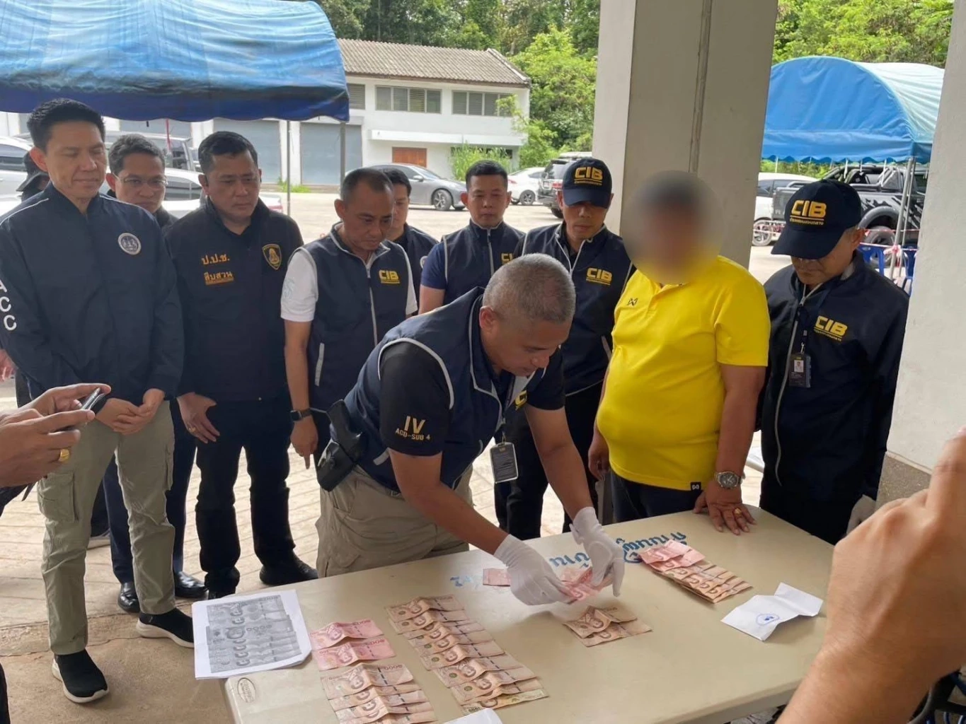 ด่วน ! "บิ๊กเต่า" นำทีมบุกรวบ "ปลัดจอมแฉ" เชียงใหม่ รีดไถเงิน "ค่าหัวคิว" ขึ้นทะเบียนแรงงานต่างด้าว