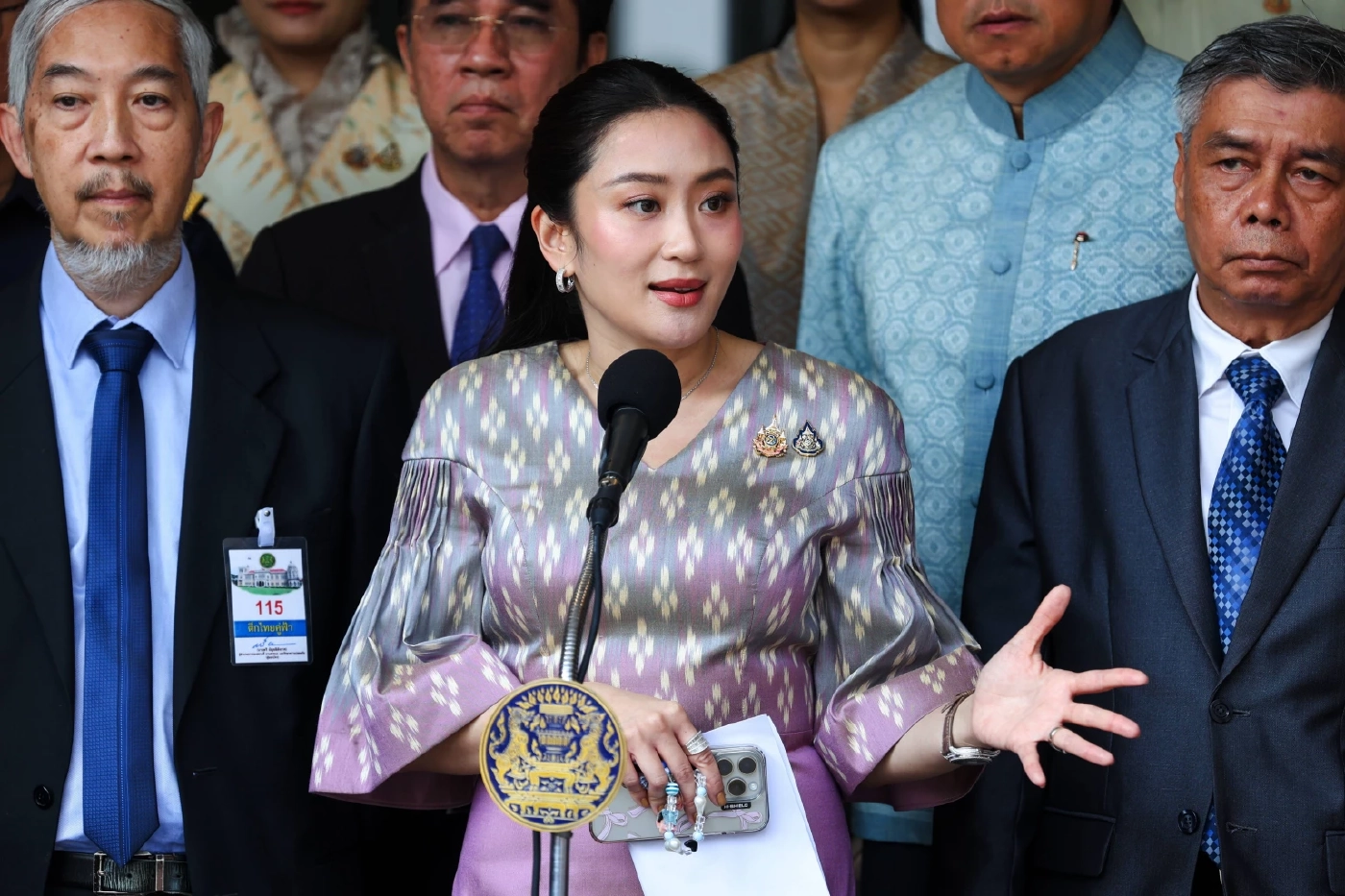 วิเคราะห์ ทำไม "รทสช.-ปชป." ยอมอุ้ม "อุ๊งอิ๊ง" เตรียมพร้อมรับผลกรรมอย่างสาสม