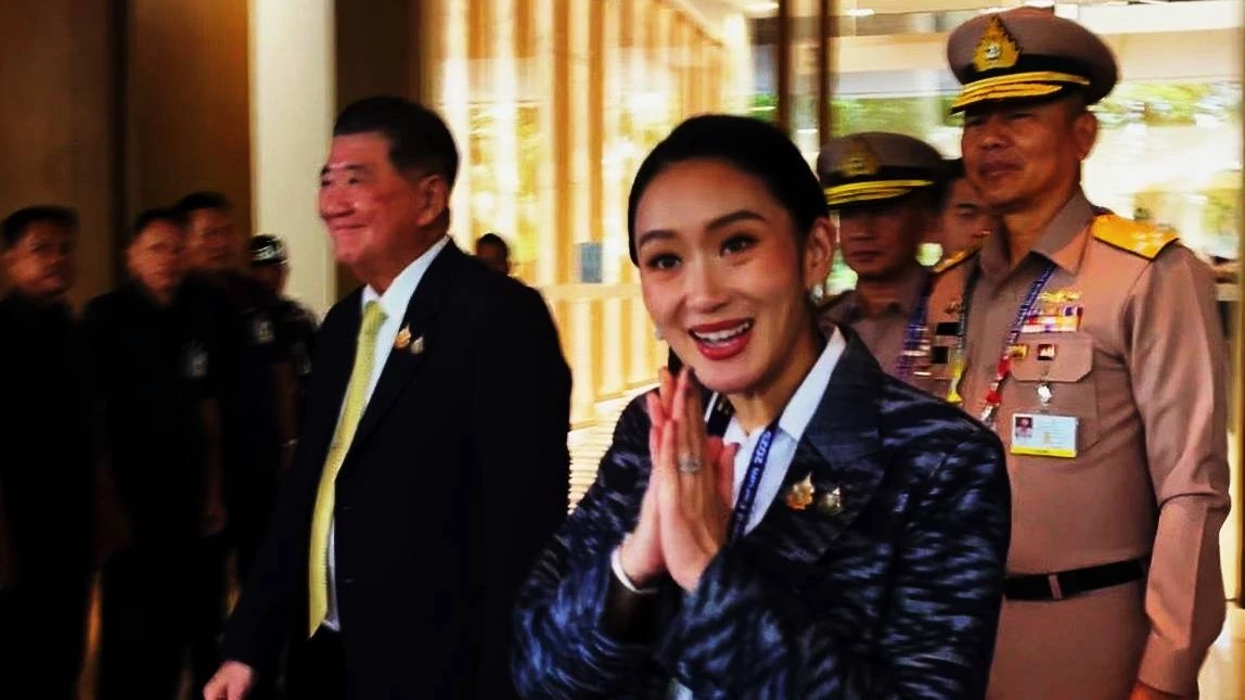 เปิดคลิป! "นายกฯ" เมิน สื่อถาม ปม "ภท.ยื่นซักฟอก-ฮุนเซน ทำนาย 3 เดือนเปลี่ยน "นายกฯ"