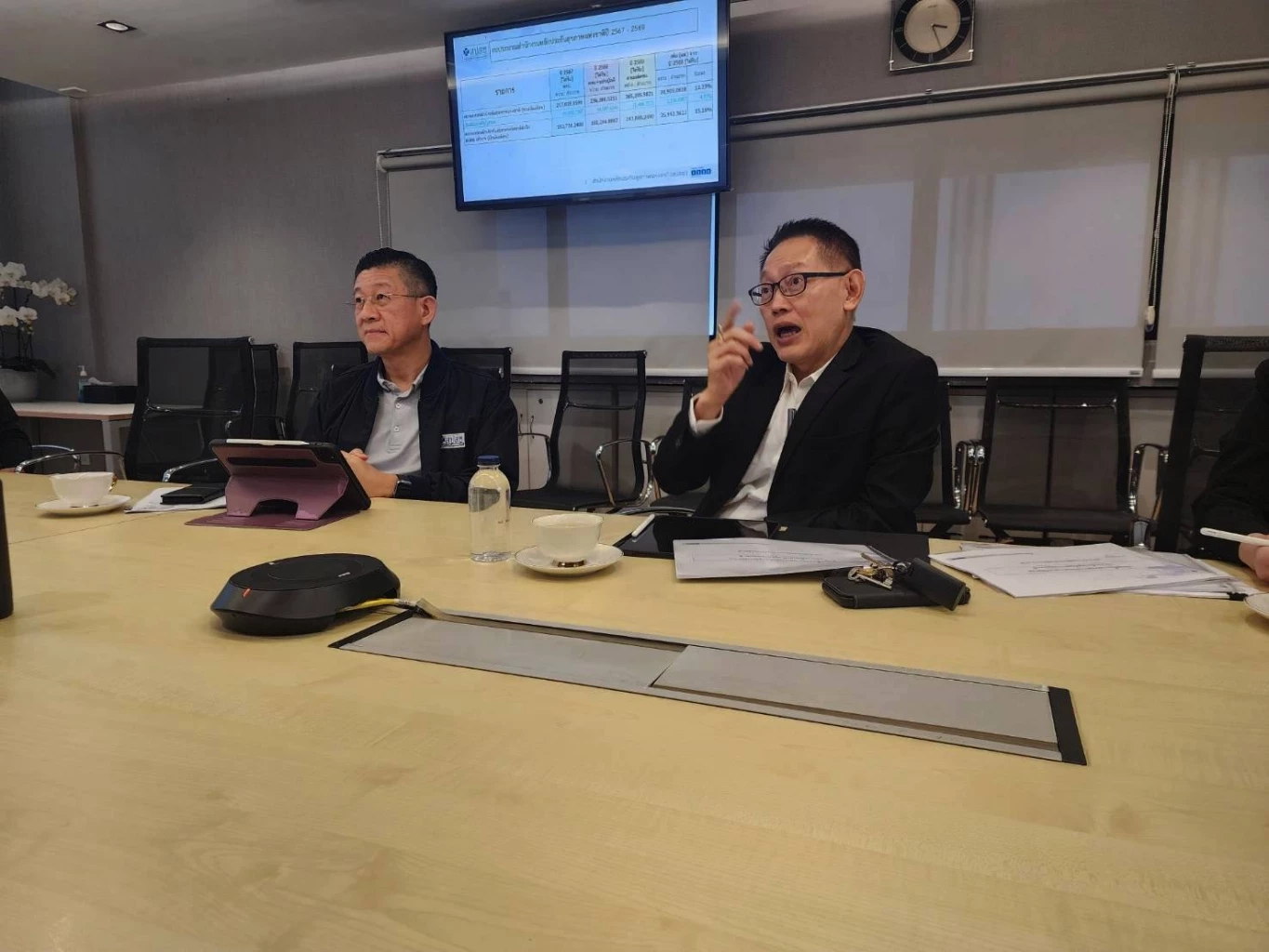 "เลขา สปสช."พบ "เครือเนชั่น" โชว์เอกสารแจงงบ "บัตรทอง" ไม่วิกฤต