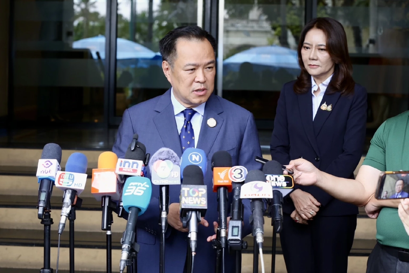 "อนุทิน" ไม่รู้จะตอบยังไง "บ้านใหญ่เพชรบูรณ์" ซบภูมิใจไทย?