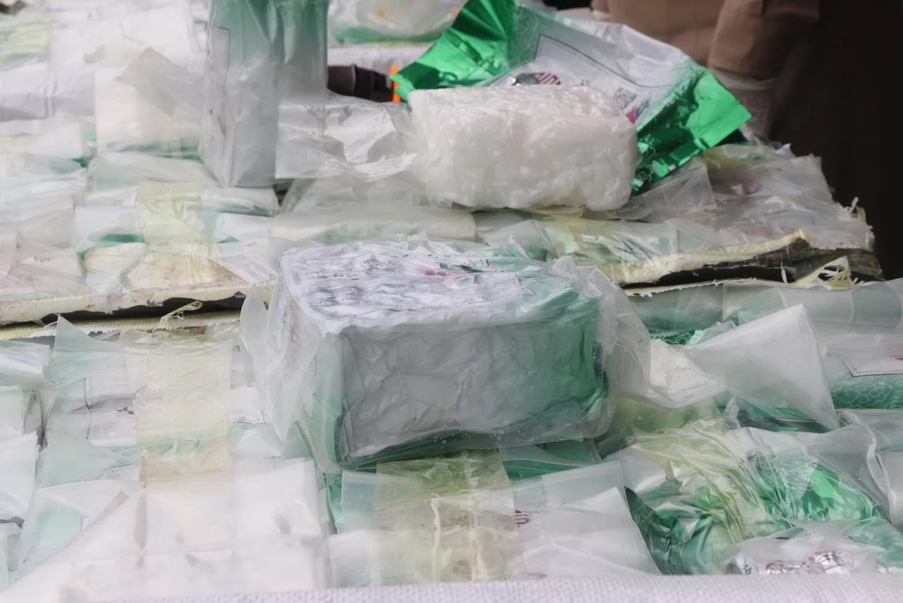 จับ “ยาไอซ์” บิ๊กล็อต 504 กก. เตรียมลำเลียงส่งไปปลายทางอยุธยา