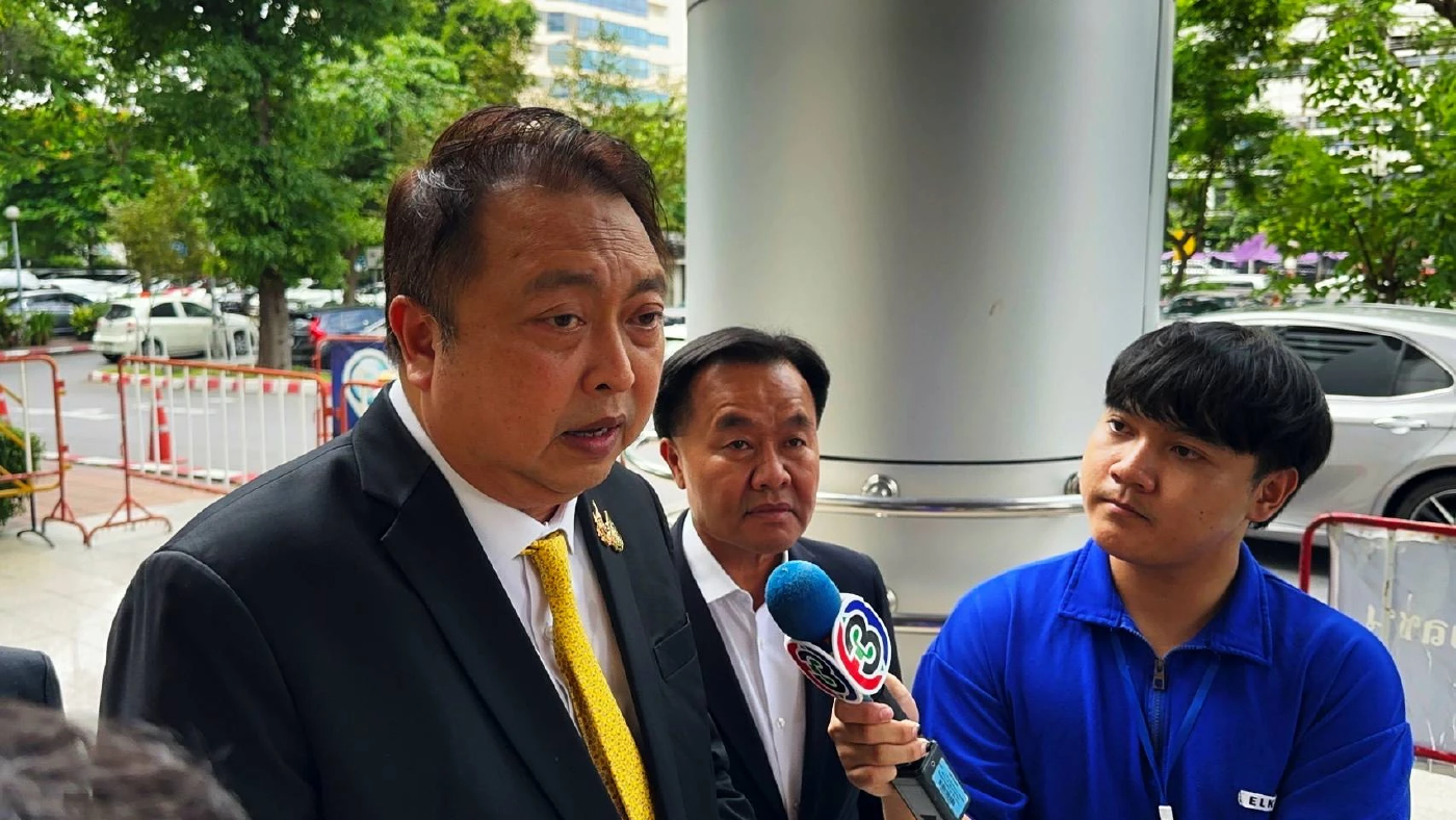 \"สุชาติ\" ย้ำชัด \"รทสช.เเตกเเล้ว\" ไม่คิดเอา 18 เสียงในมือไปต่อรองเก้าอี้ \"รมว.อุตสาหกรรม\"