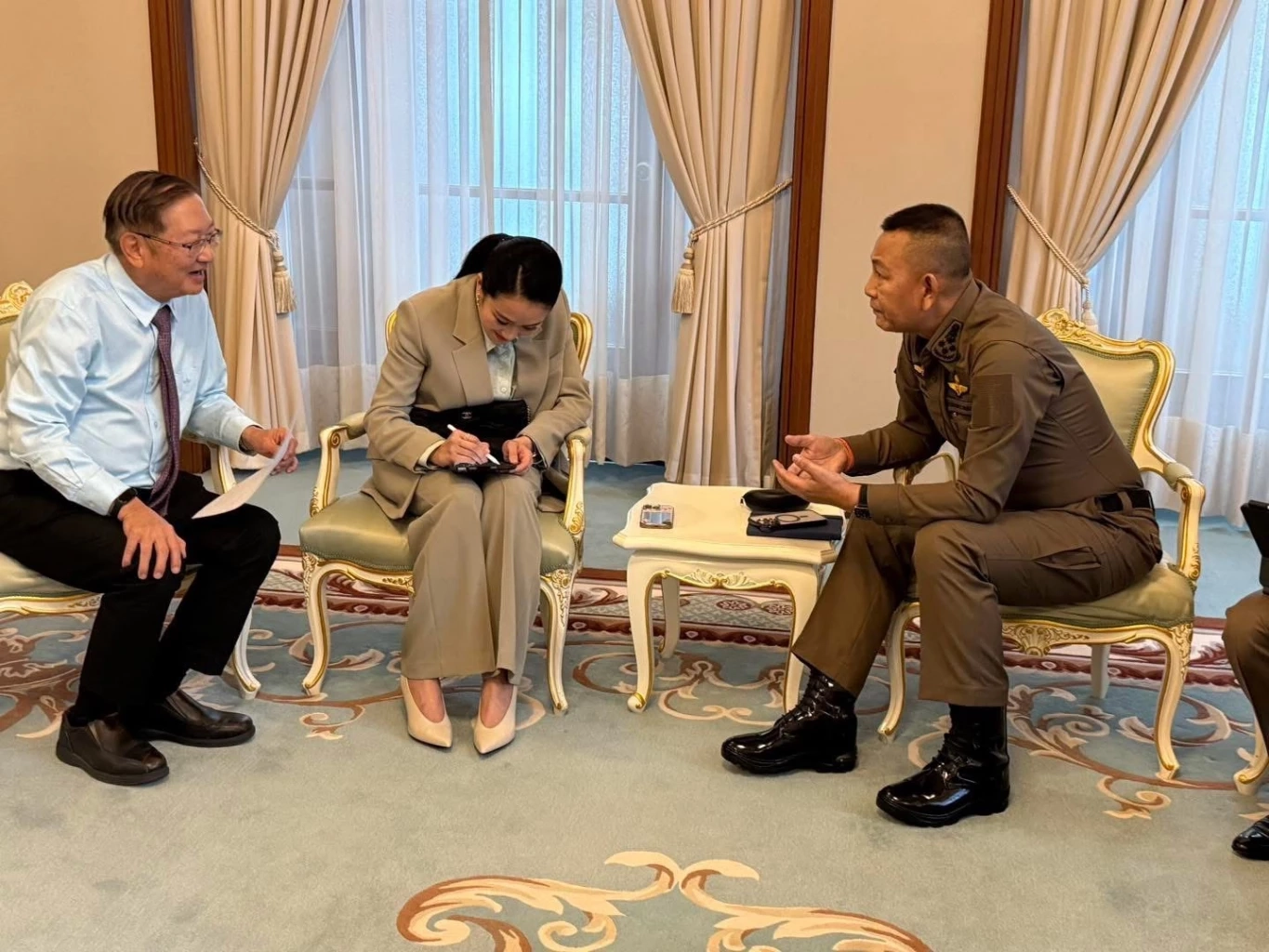 "นายกฯ" เรียก "ผบ.ตร." ตามคืบหน้าเหตุวางบึ้ม "ภูเก็ต - พังงา" ขอให้มั่นใจรัฐบาล