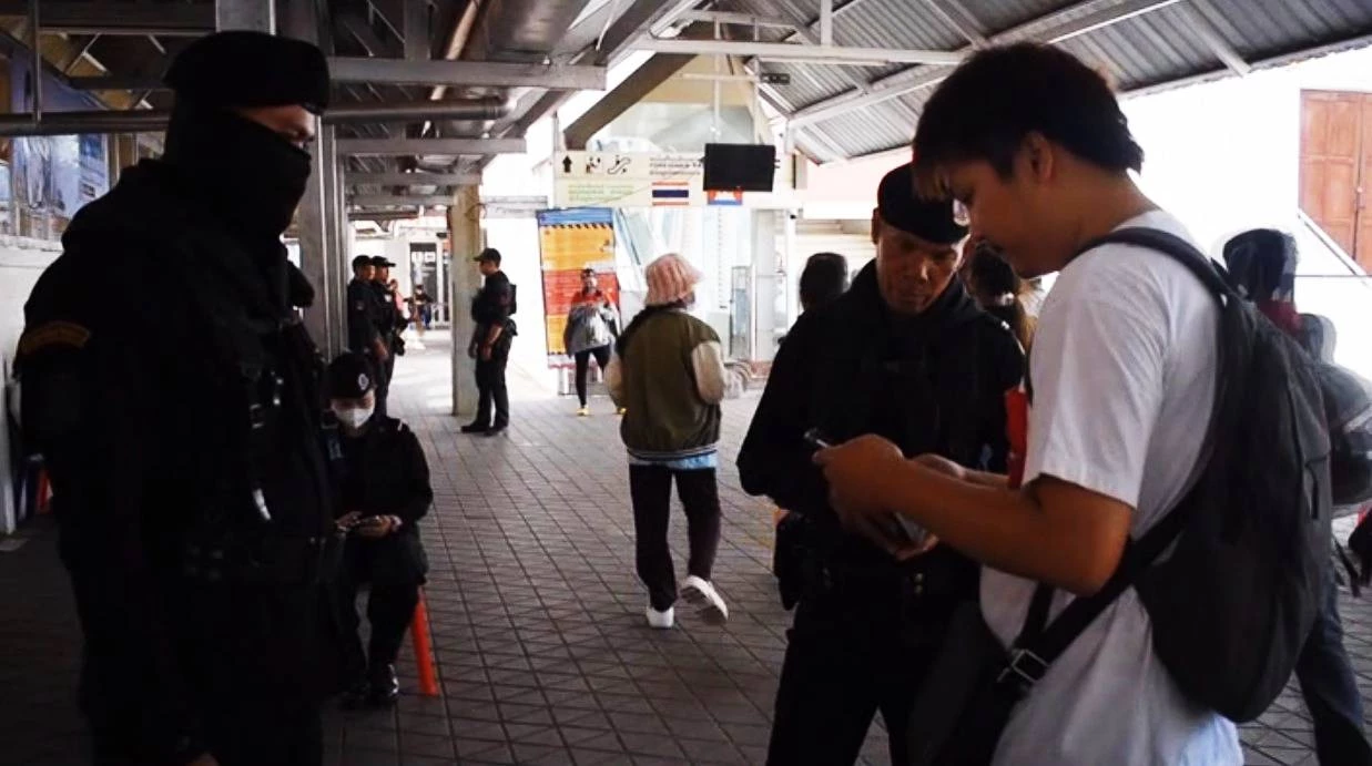 ดัดหลัง ฮุน เซน ! \"ผบ.กองกำลังบูรพา\" ตอบโต้สั่งห้าม \"คนไทย\" ข้ามไปทำงาน \"บ่อนกาสิโน-ออนไลน์\"