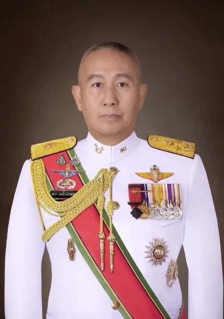 ด่วน! สยบข่าวรัฐประหาร! ผบ.ทบ. แสดงจุดยืน เวลานี้ “คนไทยต้องสามัคคี”