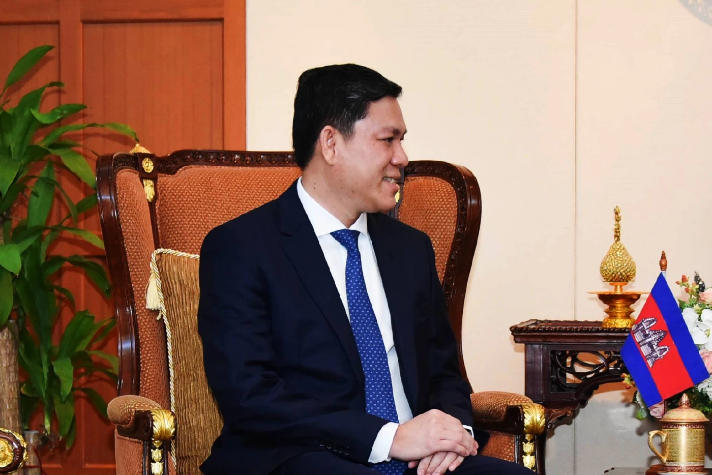 "นายกฯอิ๊งค์" น้ำตาคลอ แถลง "ขออภัย คนไทย" ปม "คลิปเสียงคุย ฮุนเซน"