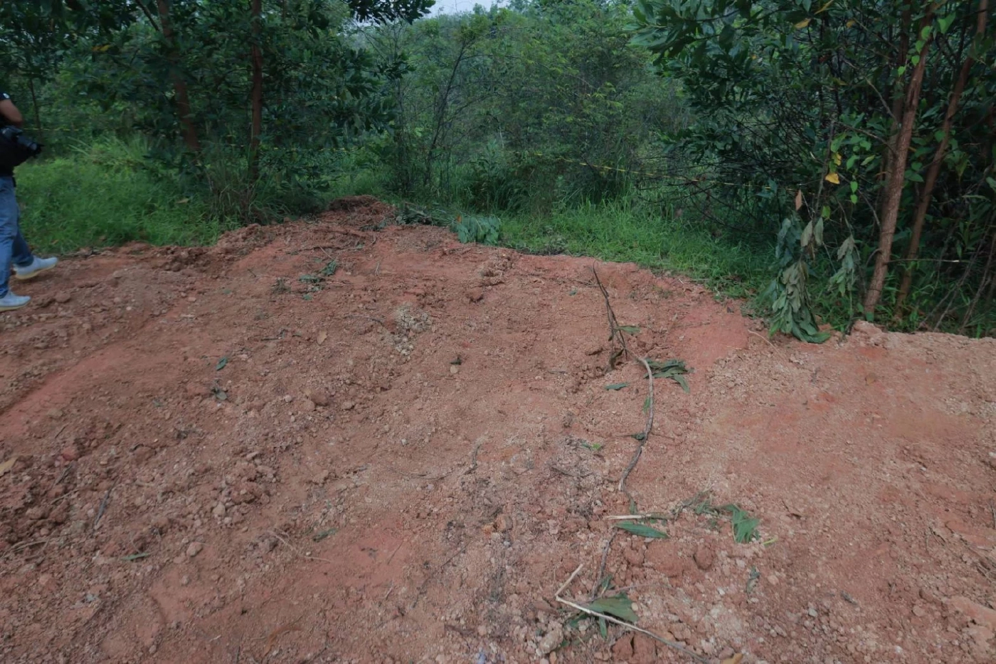 "มทภ.4" ลงพื้นที่ตรวจสอบ "โดรน" ต้องสงสัยฝังดิน คาดเตรียม "ก่อเหตุ-ขนสิ่งผิดกฎหมาย"