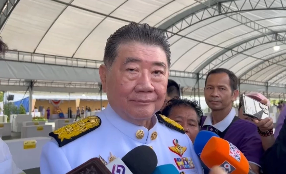 ภูมิธรรม เวชยชัย รองนายกรัฐมนตรี และรมว.กลาโหม 