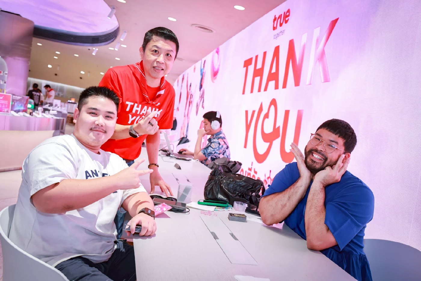 ทรูรวมพนักงานกว่า 1,400 คน ทั่วประเทศ ลงพื้นที่รับฟังลูกค้า ยกระดับบริการ พร้อมมอบสิทธิพิเศษจัดเต็ม