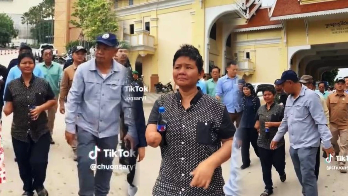 ส่ง "ป้าวันนารี" ขอทานกัมพูชาตัวตึง ขึ้นเเบล็คลิสต์ ส่งกลับกัมพูชา