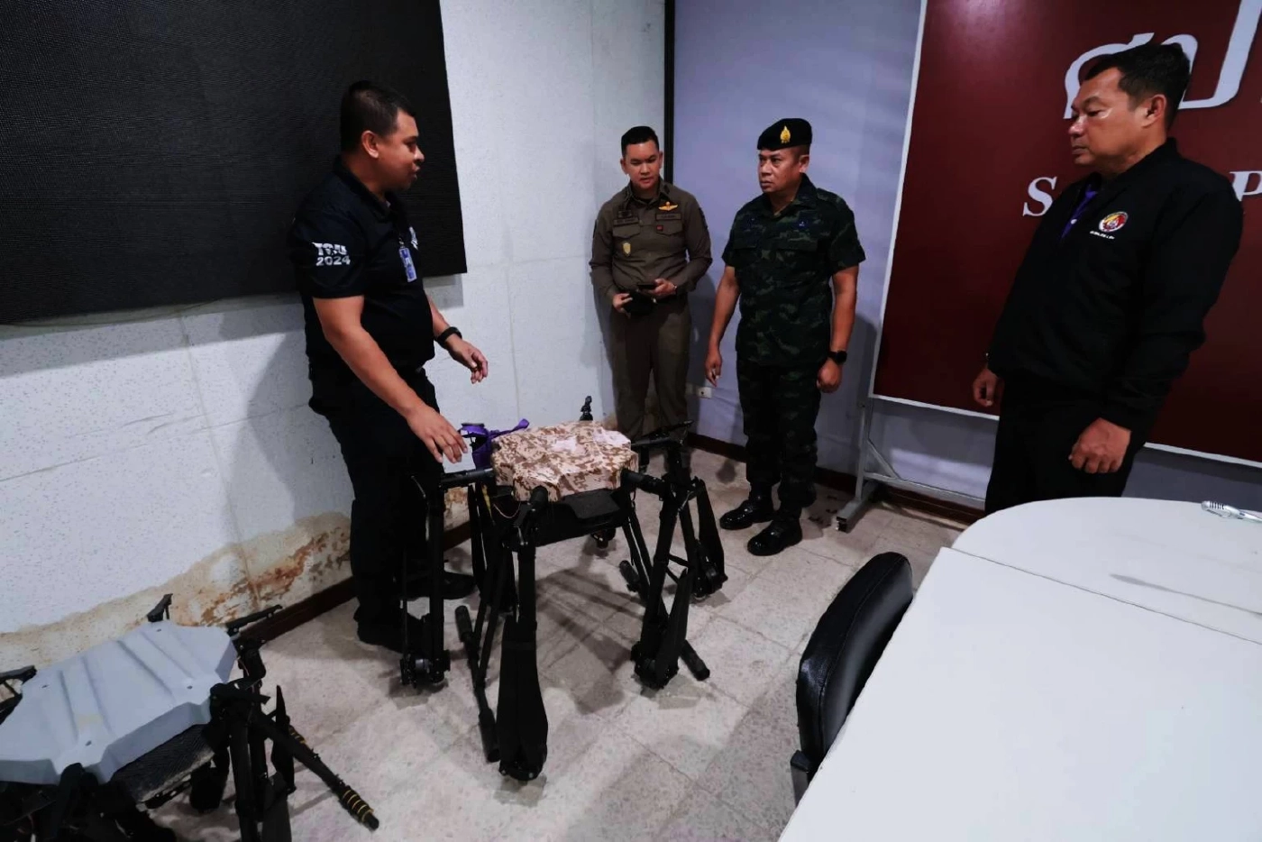 "มทภ.4" ลงพื้นที่ตรวจสอบ "โดรน" ต้องสงสัยฝังดิน คาดเตรียม "ก่อเหตุ-ขนสิ่งผิดกฎหมาย"