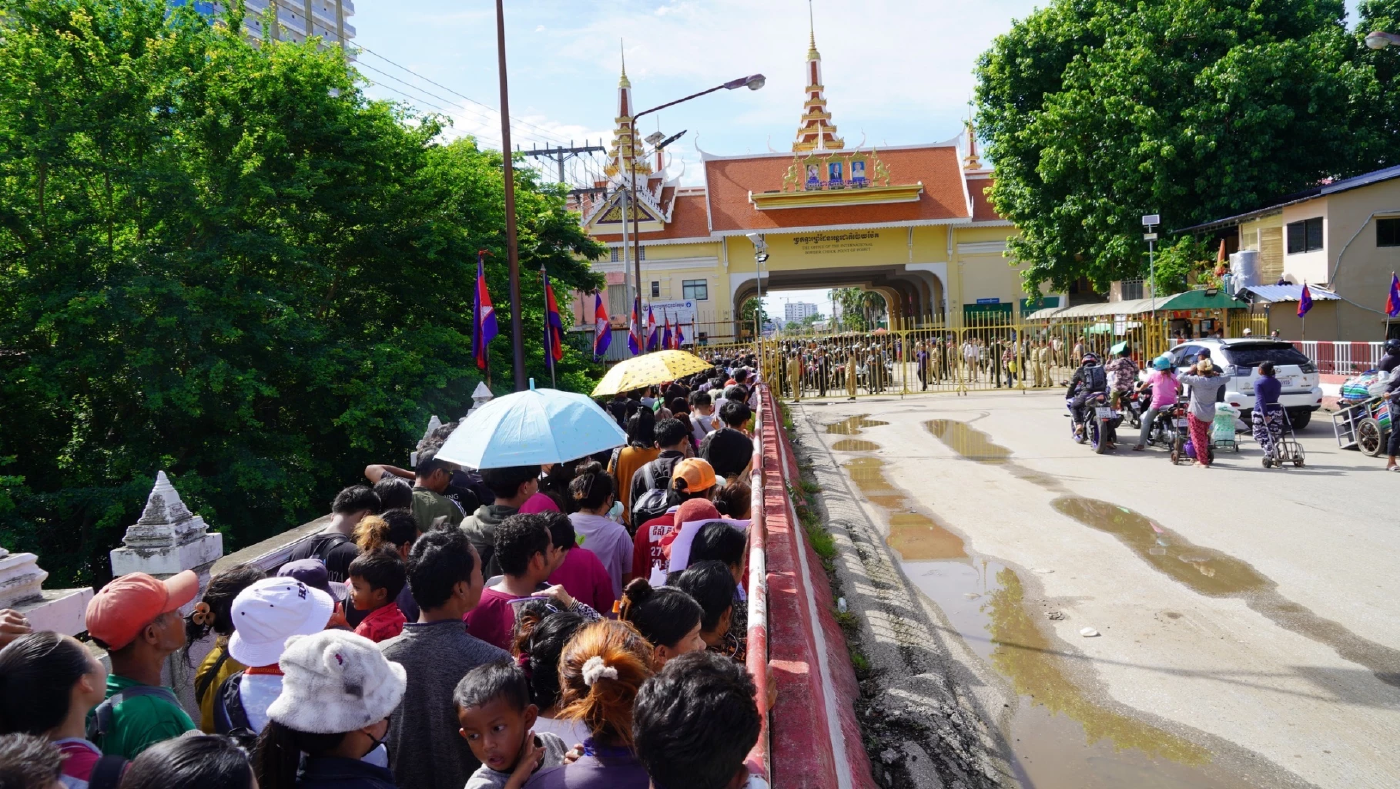 \"กองทัพบก\" ยืนยัน ฝ่ายไทยไม่มีมาตรการควบคุมการส่งออก \"สินค้าเกษตร\" ไป \"กัมพูชา\"