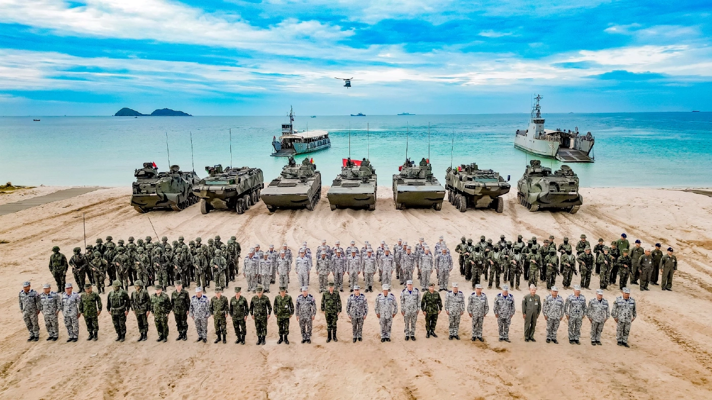 "ผบ.ทร." ลั่น ขอรัฐบาลสั่ง "ทบ.-ทอ.-ทร." พร้อมยกพลช่วยช่องบกทันที