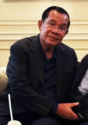 "แบนน้ำมันไทย" ราคาน้ำมันในกัมพูชาพุ่ง ตระกูลฮุนรวย?