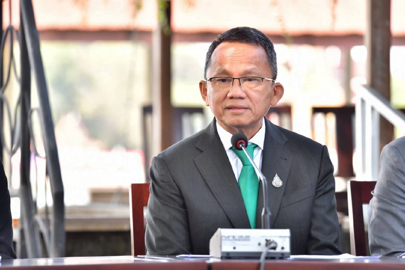 สมศักดิ์ เทพสุทิน รมว.สาธารณสุข ในฐานะ  สภานายกพิเศษแห่งแพทยสภา 