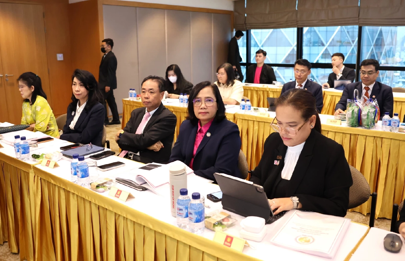 ประชุมสมาคมสถาบันการเงินของรัฐ หนุนธุรกิจรับมือภาษีสหรัฐ