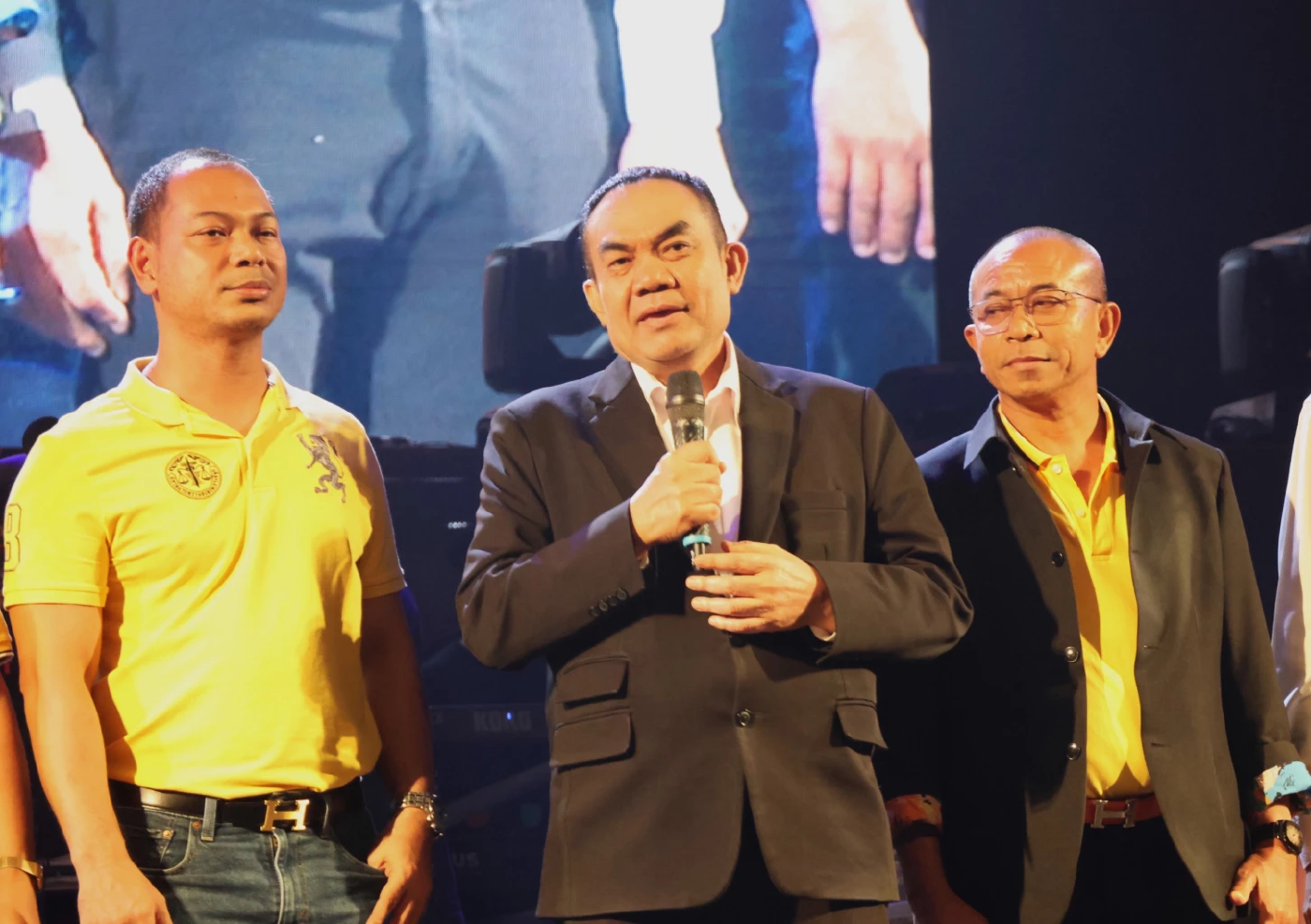 สภาทนายความจัดคอนเสิร์ตคาราบาวระดมทุนสร้างที่ทำการเกาะสมุย
