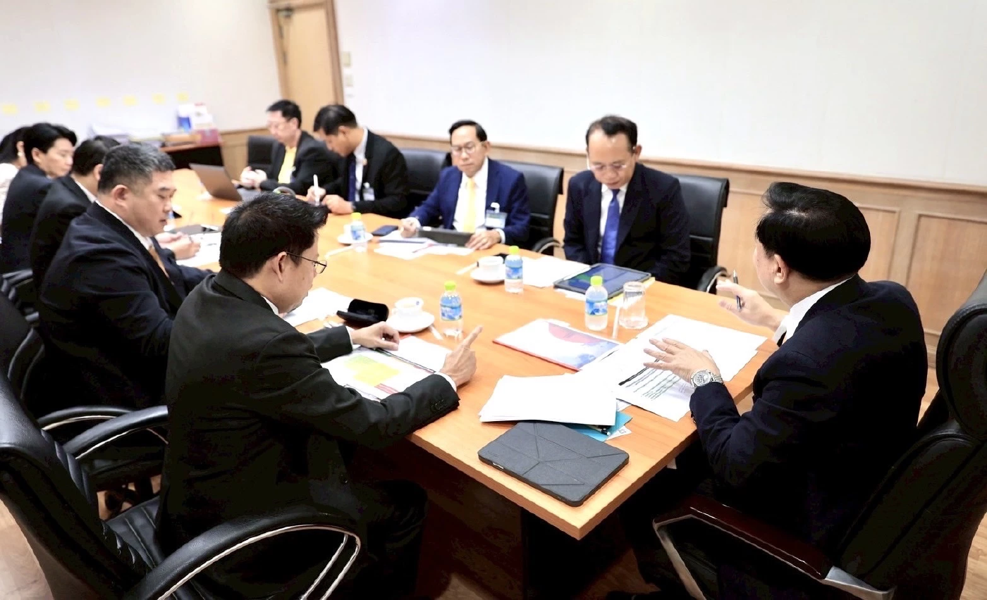 พีระพันธุ์ ถกด่วน รับมือน้ำมันแพง หลังเตรียมปิดช่องแคบฮอร์มุซ