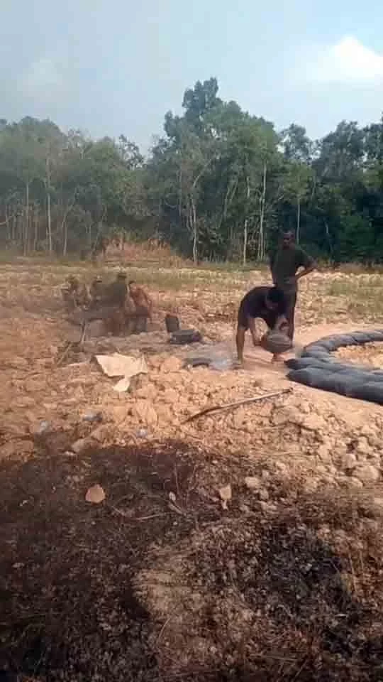 ทหารกัมพูชาขุด "คูเลต" ชายแดนสระแก้ว กองกำลังบูรพาแจงภาพเก่า