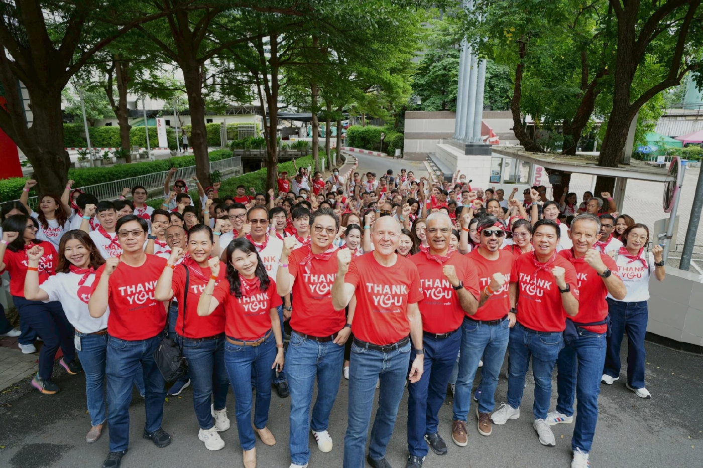 ทรูรวมพนักงานกว่า 1,400 คน ทั่วประเทศ ลงพื้นที่รับฟังลูกค้า ยกระดับบริการ พร้อมมอบสิทธิพิเศษจัดเต็ม